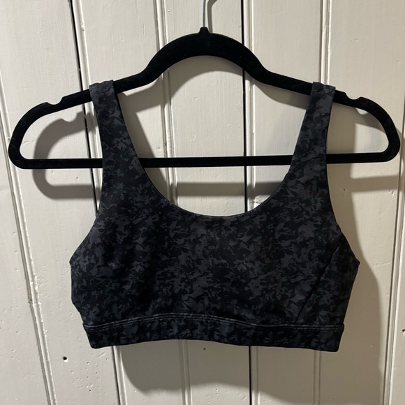 Lolë Sports Bra - Picture 4 of 9
